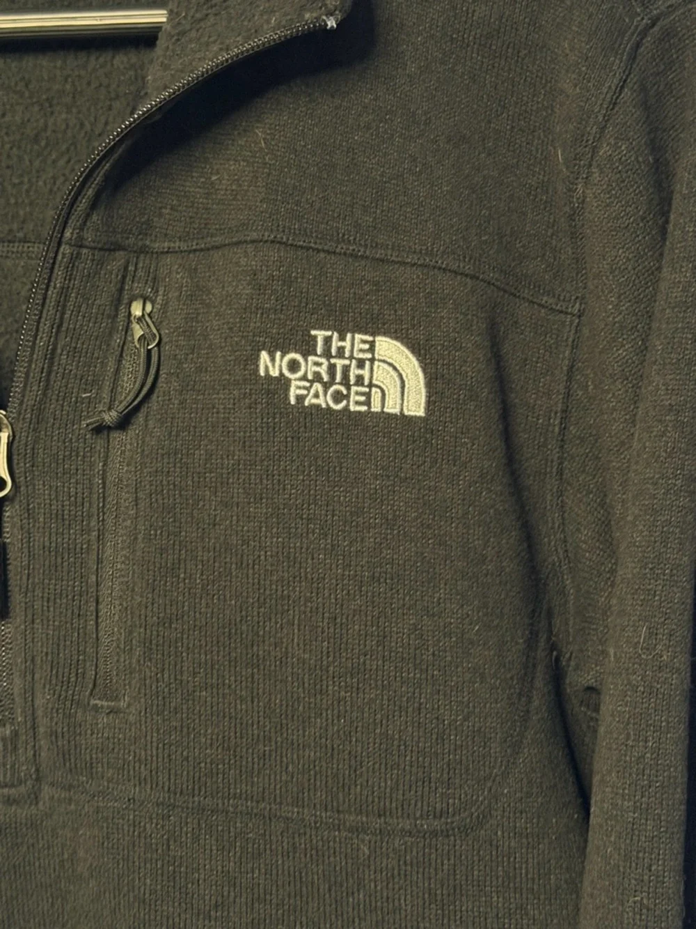 The North Face Gordon Lyons Black Fleece Pullover 1/4 Zip Sweater Knit Outdoor